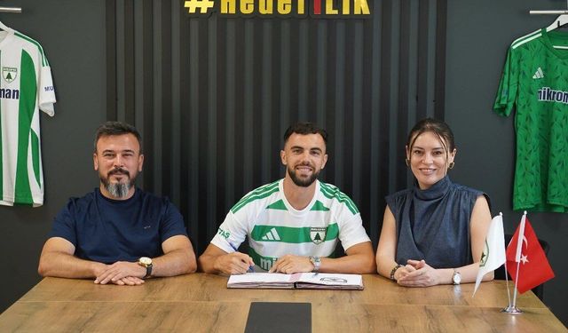 Muğlaspor, Jurgen Çelhaka'yı renklerine bağladı