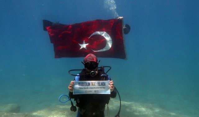 Denizcilik ve Kabotaj Bayramı'nı denizin dibinde kutladılar