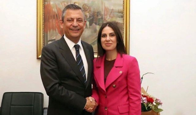 Gizem Özcan’dan Özgür Özel’e: “Teşekkürler…”