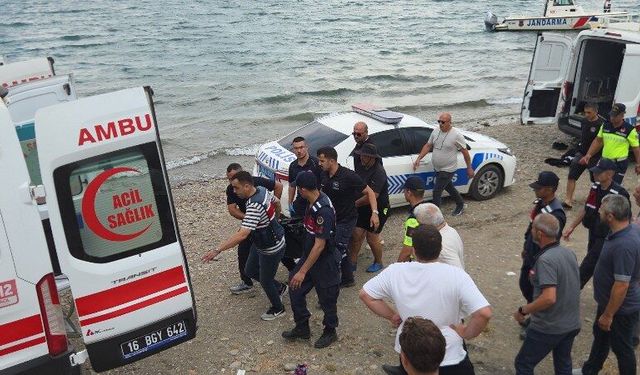Gölde kaybolan 2 gencin cansız bedenine ulaşıldı