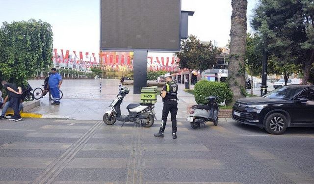Kavşakta iki motosiklet çarpıştı: 2 yaralı