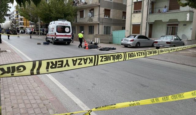Beton mikserinin çarptığı elektrikli bisikletin sürücüsü hayatını kaybetti
