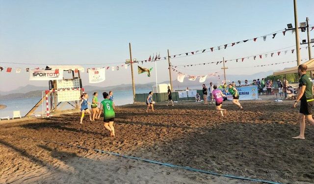 Plaj Hentbolu Köyceğiz’de tüm heyecanı ile devam ediyor