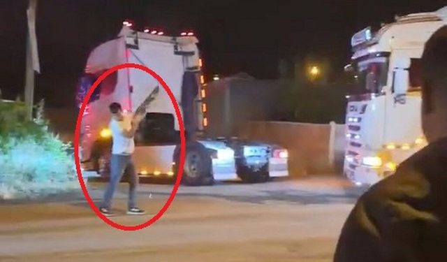 Düğün konvoyunda pompalı ile havaya ateş eden şahıs kamerada