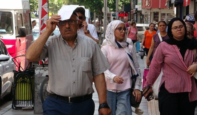 Sıcak ve nem hayatı olumsuz etkiliyor: Uzmanlar bol su tüketilmesini öneriyor