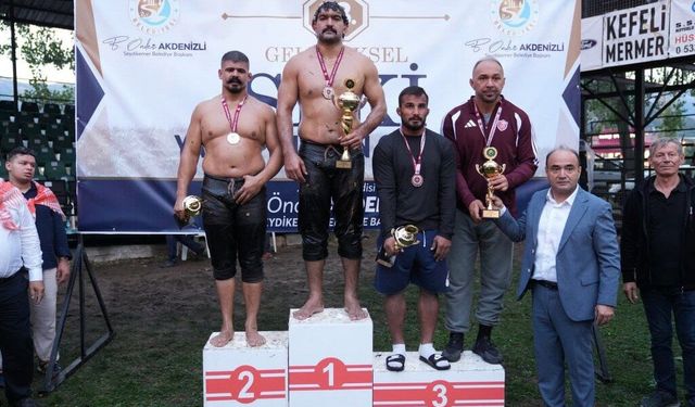 Yayla Seki Yağlı Pehlivan Güreşleri'nde başpehlivanlığı İsmail Koç kazandı