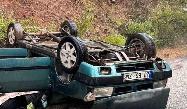 Takla atan otomobildeki baba öldü, kızı yaralandı