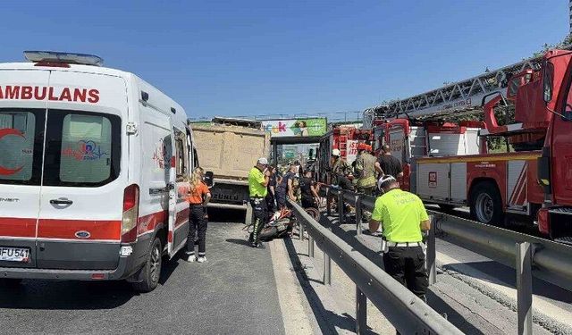 Hafriyat kamyonunun altında kalan 28 Yaşındaki motosikletli hayatını kaybetti