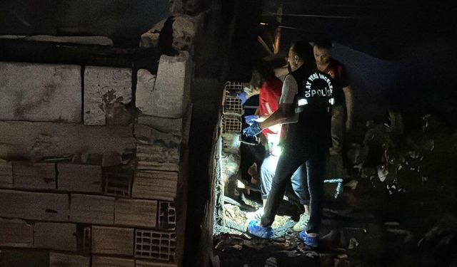 Evde çıkan yangında 4 yaşındaki çocuk ile anneannesi öldü