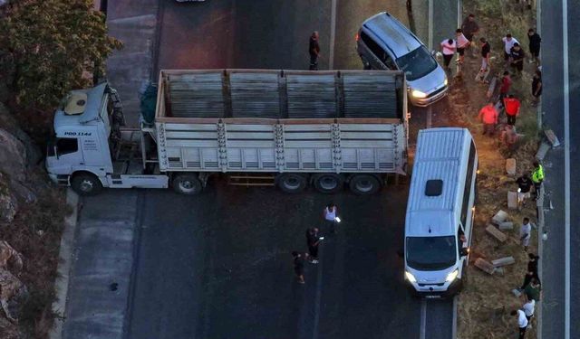 Yatağan’da, tır yolu kapattı, ulaşım aksadı