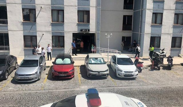 Menteşe'de 2 kişi aynı dairede ölü bulundu