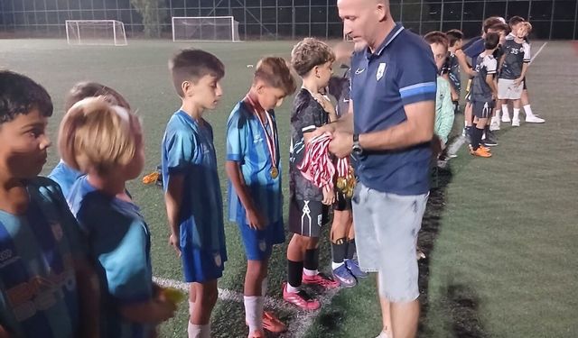 Fethiye’de 30 Ağustos Zafer Kupası’nın şampiyonu Alfa Spor