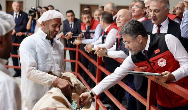Bakan Yumaklı: “Yetiştiricilerimizden artık aşı ve kimliklendirme ücreti almıyoruz”