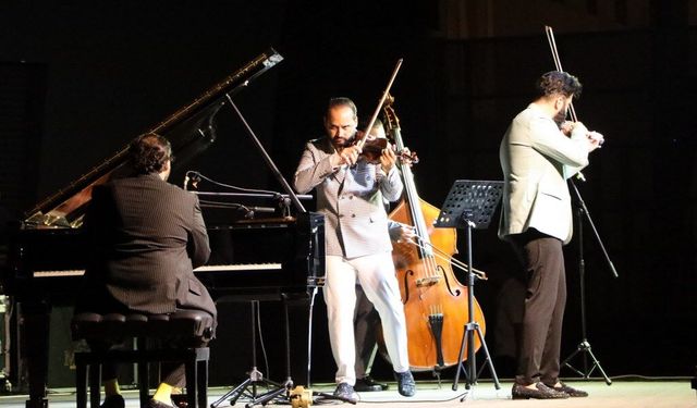 Müzik grubu Janoska Ensemble Bodrum Kalesi'nde konser verdi
