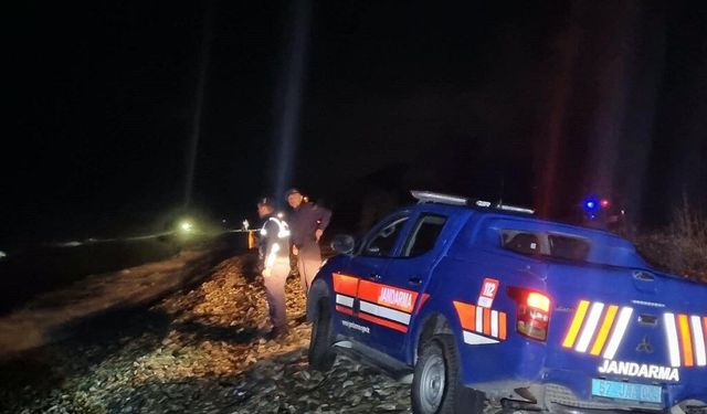 Tekne alabora oldu: 1 polis hayatını kaybetti, 1 polis kayıp