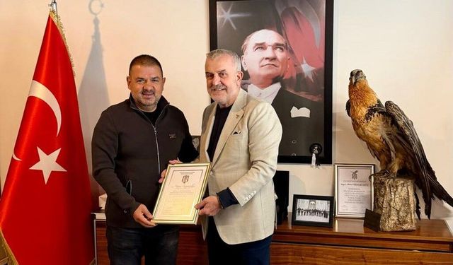 Torunoğulları kardeşlerin Beşiktaş gururu: Yavuz Torunoğulları da Divan Kurulu üyesi oldu