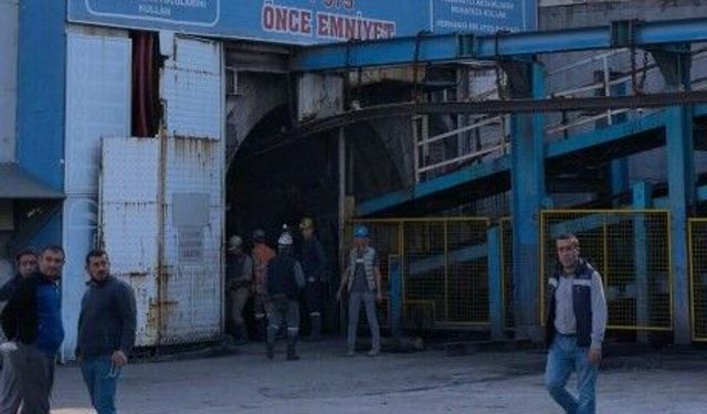 Manisa Valiliği:" 7 maden işçimizden 2 kişi sağ olarak kurtarıldı"