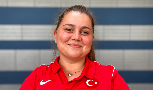 Öznur Cüre Girdi kimdir? Paris 2024 altın madalyalı para okçu