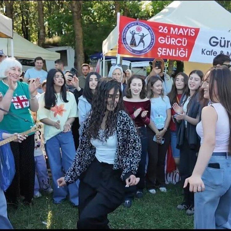 Gürcü Şenliği, festival havasında geçti