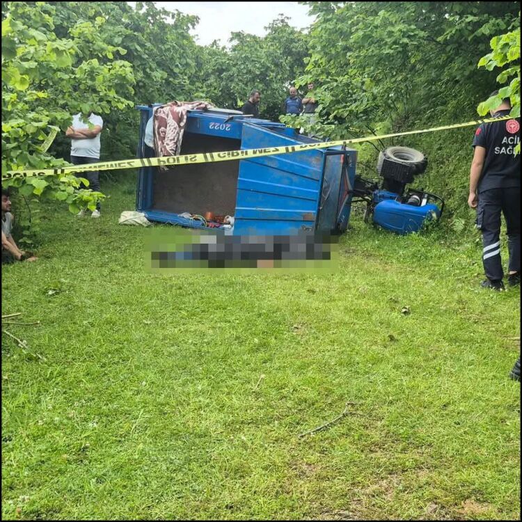 Devrilen patpatın altında kalan sürücü öldü