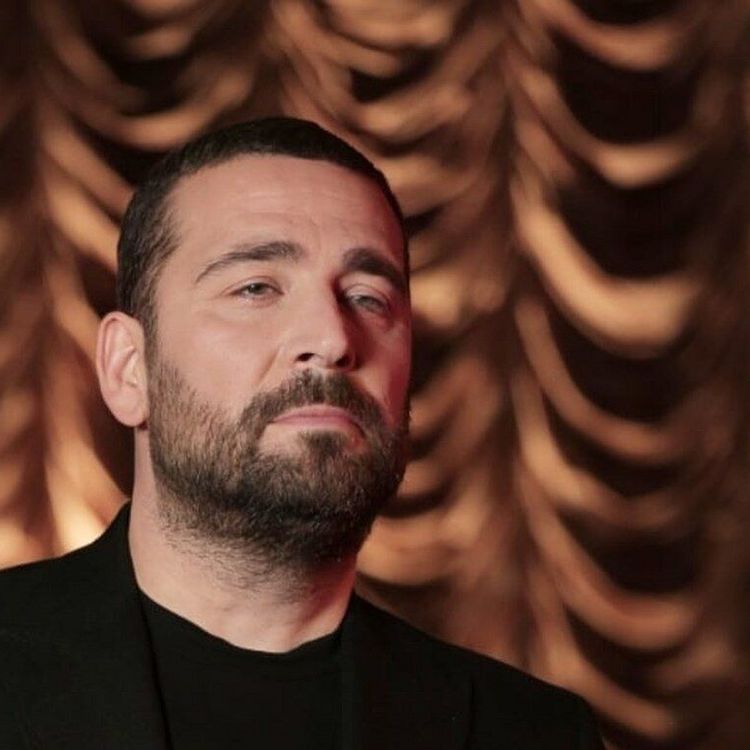 Ümit Yaşar’dan star şarkıya star yorum