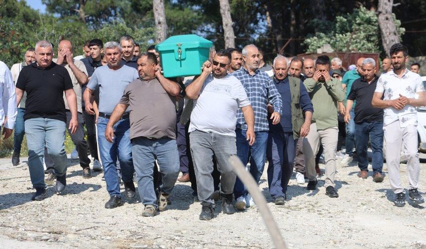 Madde bağımlısı baba, oğlunu önce boğdu, sonra parçalara ayırdı