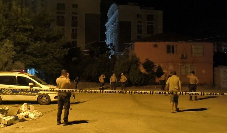 İki grup arasında çıkan kavgada silahlar konuştu: 3 yaralı