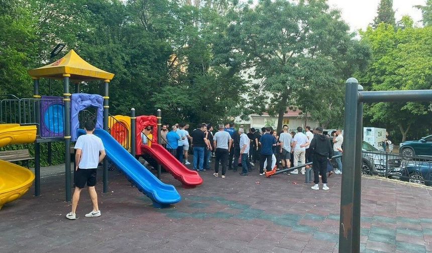 Parkta  silahlı çatışma: 5 yaralı
