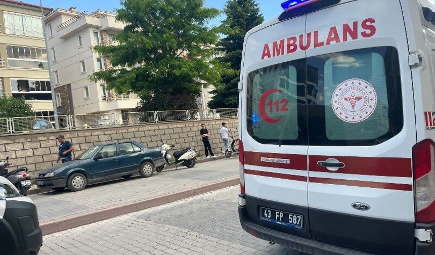 Hafif ticari araca arkadan çarpan motosikletin sürücüsü yaralandı