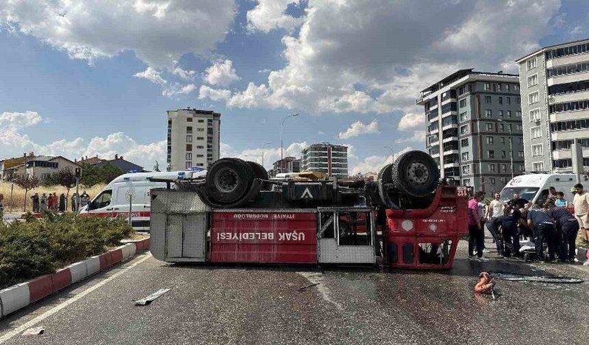 İtfaiye aracı ile kamyon çarpıştı: 2 itfaiye personeli yaralandı