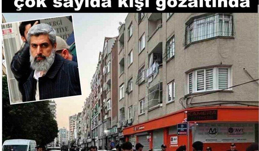 Polis Alparslan Kuytul’un evinde arama yapıyor