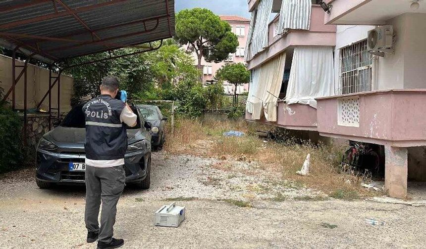 Balkondan düşen yaşlı kadın hayatını kaybetti