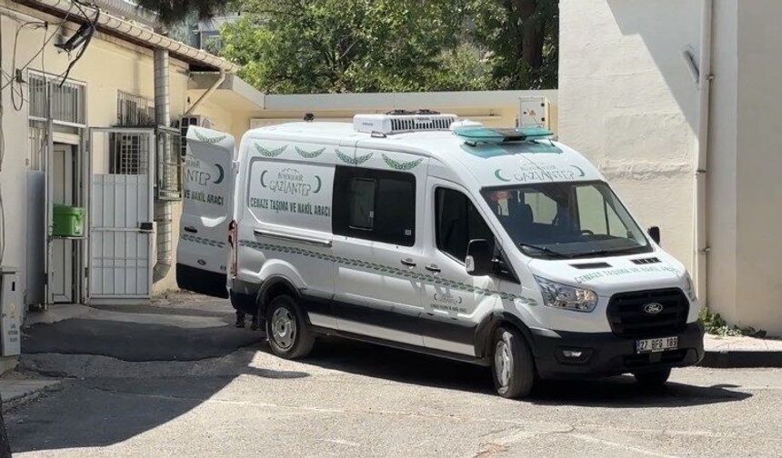 Karavanda rahatsızlanan 74 yaşındaki adam hayatını kaybetti