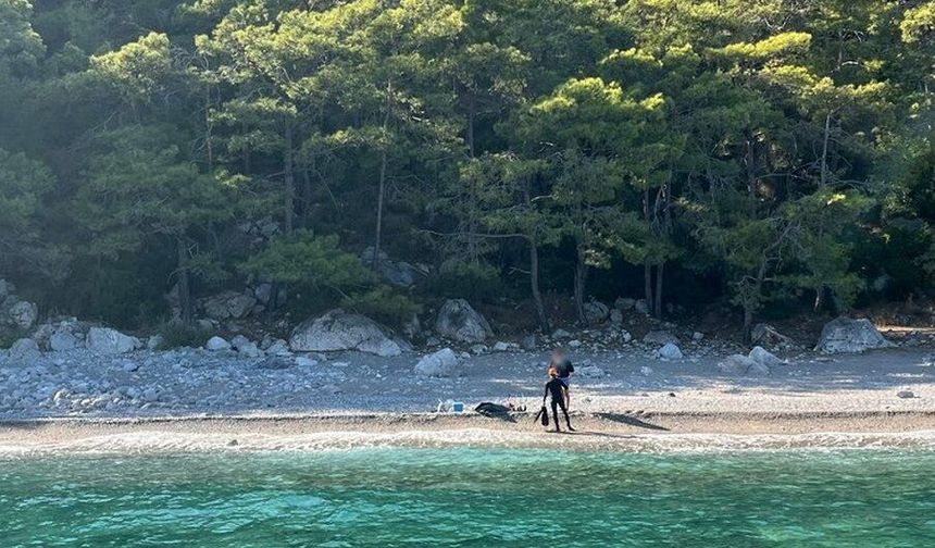 Antalya’da lastik botla denize açıldı, mahsur kaldı