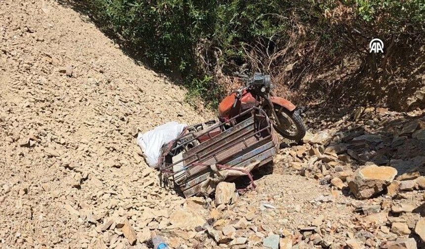 Uçuruma yuvarlanan motosikletin sürücüsü hayatını kaybetti