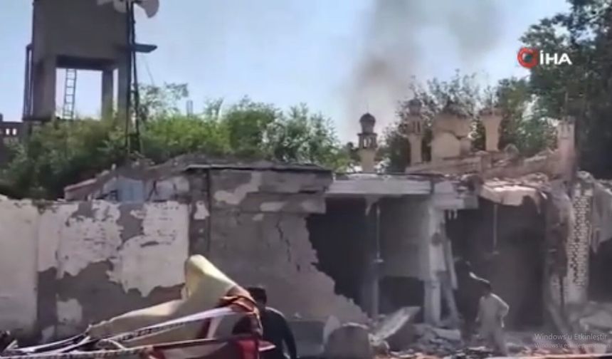Pakistan'da Cuma Namazı sırasında saldırı: 15 ölü, 50'den fazla yaralı