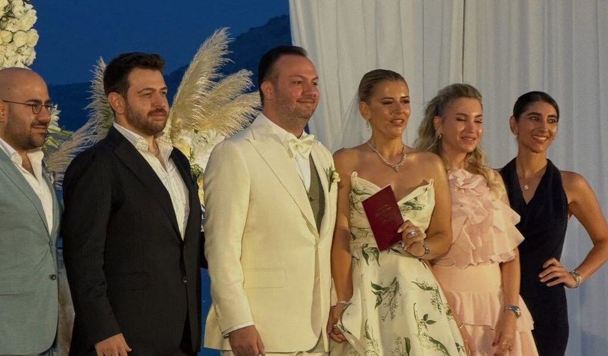 Fethiye’de Özyer ve Yakupoğlu ailelerinin mutlu günü