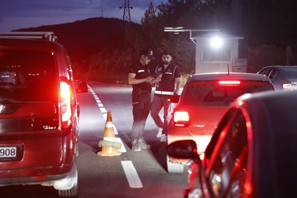 Bodrumda Kurban Bayrami Oncesi Asayis Ve Trafik Uygulamasi Yapildi (3) 1024X683