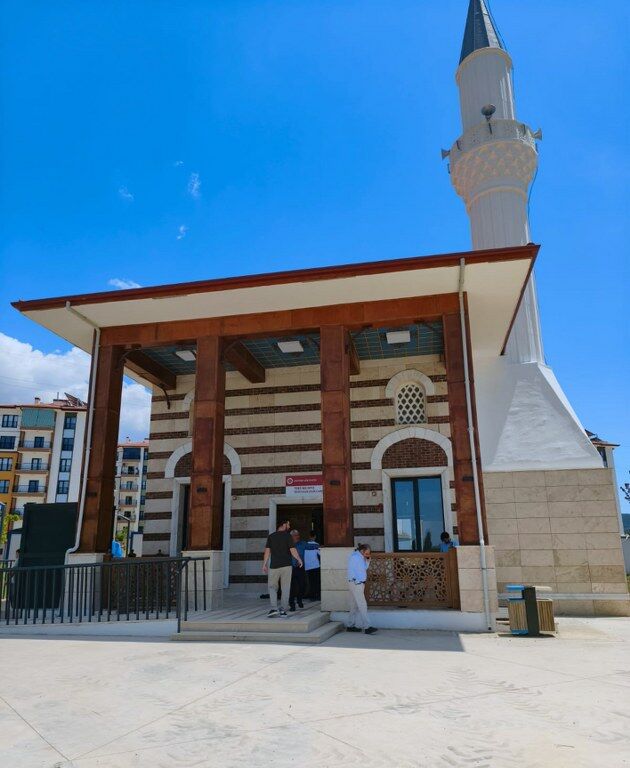 Camii (2) 630X768