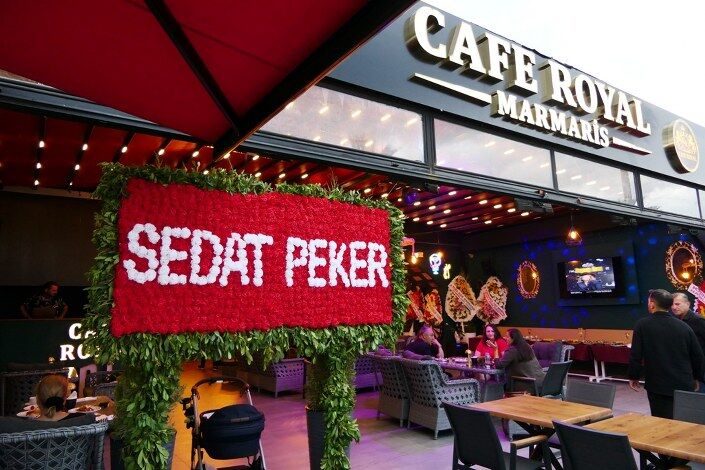 Sedt Peker (3) 705X470