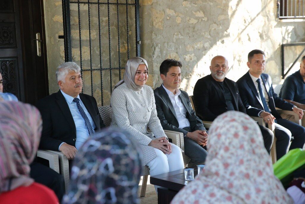 Ak Parti Genel Baskan Yardimcisi Kaya Muglada Ziyaretlerde Bulundu (4) 1024X683