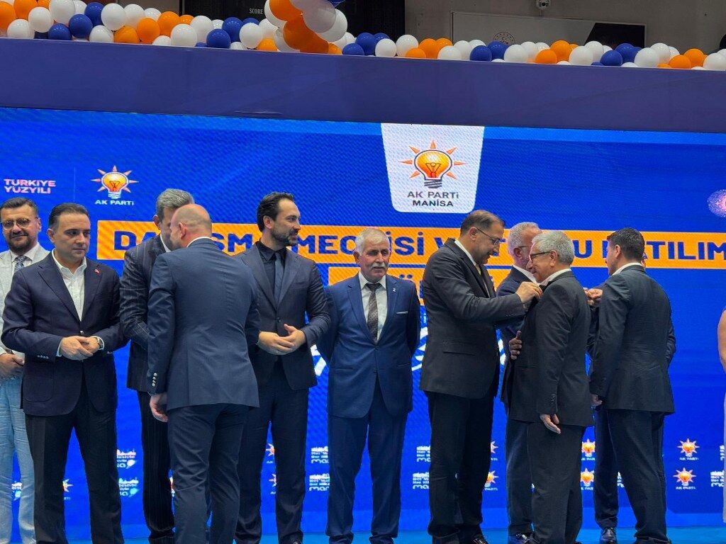 Ak Parti Katilim (4) 1024X768