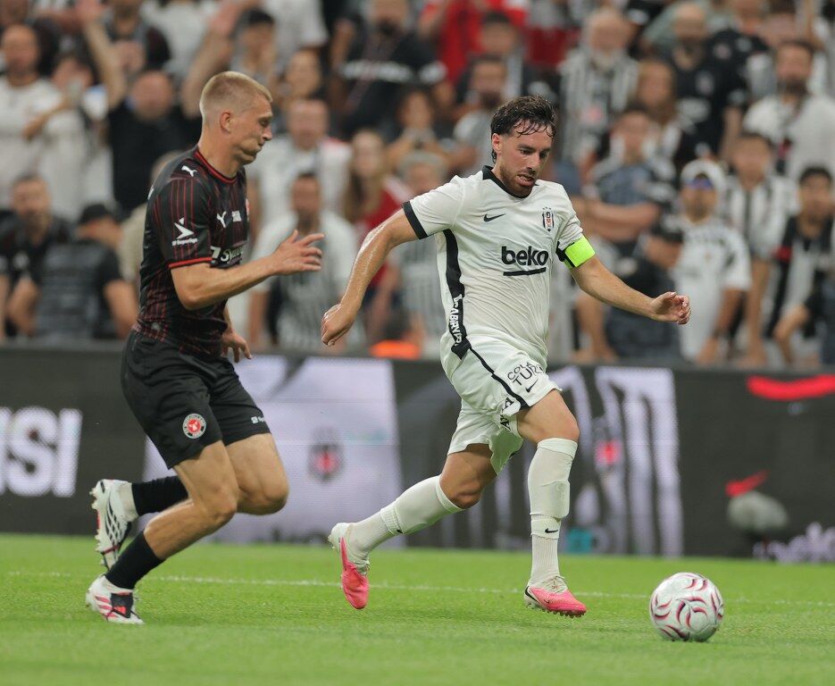 Beşiktaş (13) 935X768