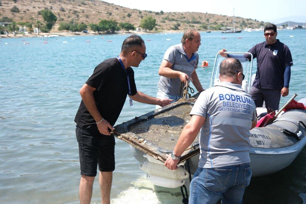 Bodrumda Deniz Dibi Temizliginde 370 Kilogram Atik Cikarildi (11) 1024X682