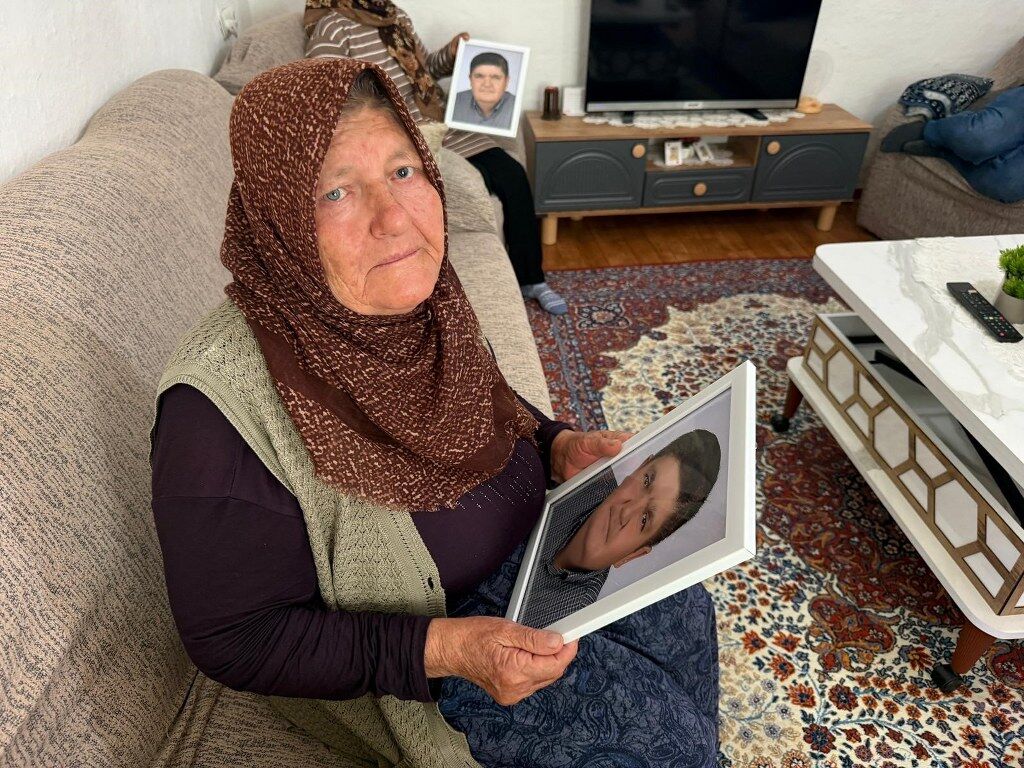 Iki Çocuğunu Çobanlık Yaparak Okuturyr (7) 1024X768