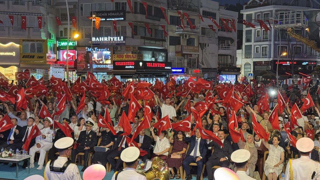 Marmariste 15 Temmuz Sehitleri Anildi (7) 1024X576