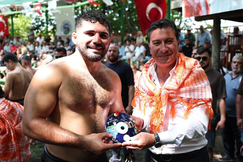 Mentese Bespinar Yagli Gureslerinde Baspehlivanligi Erkan Tas Kazandi (2) 1024X682