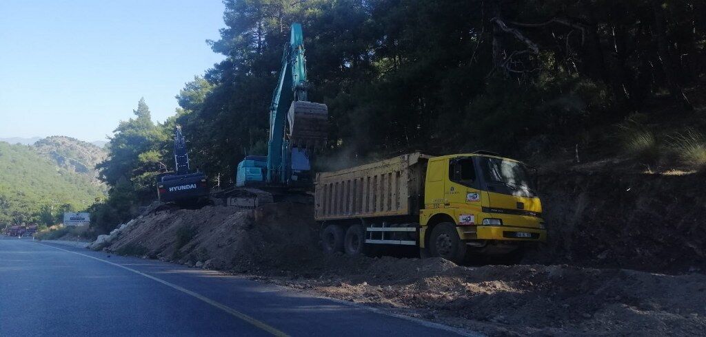 Ölüdniz Yolu Oluklu Yol Kenarı Çalışma 1 1024X490