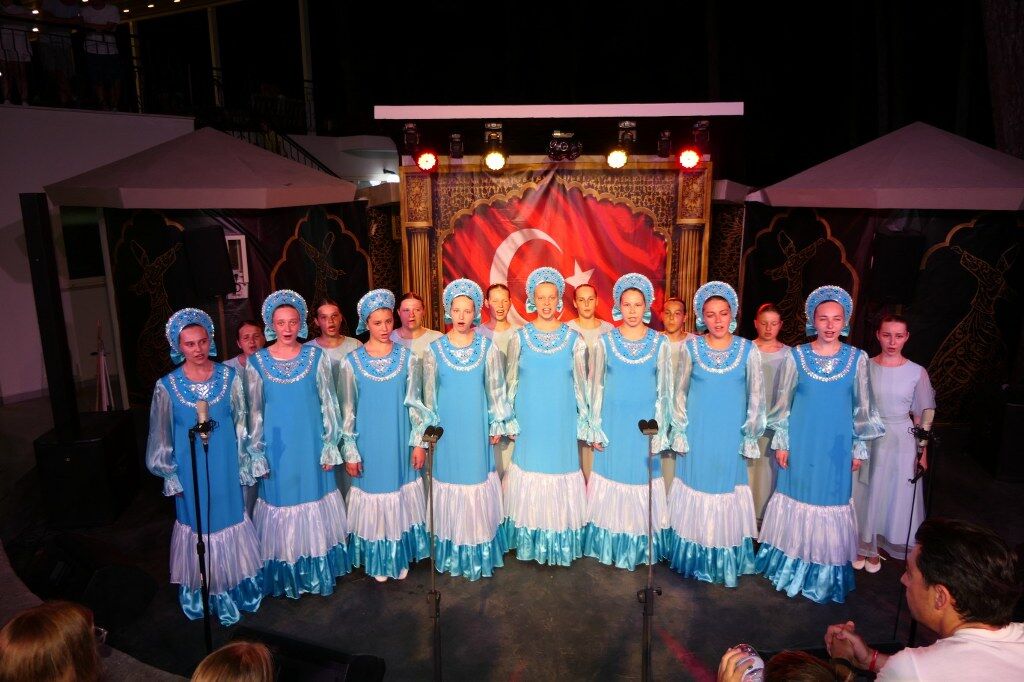 Rus Otrada’dan “Kali̇nka’dan Uzun İnce Bi̇r Yola” Muhteşem Konser (4) 1024X682