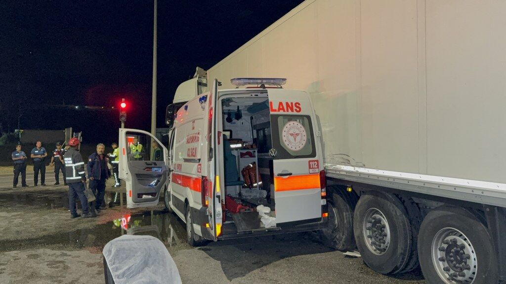 Tır Ambulans Kaza (2) 1024X576